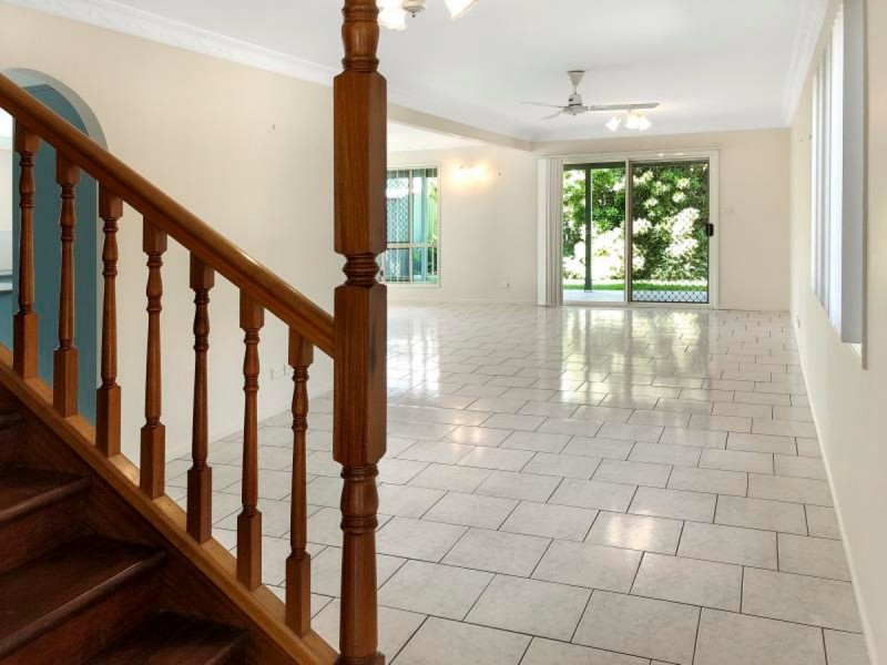 1/9 Kawana Close, Kawana QLD 4701